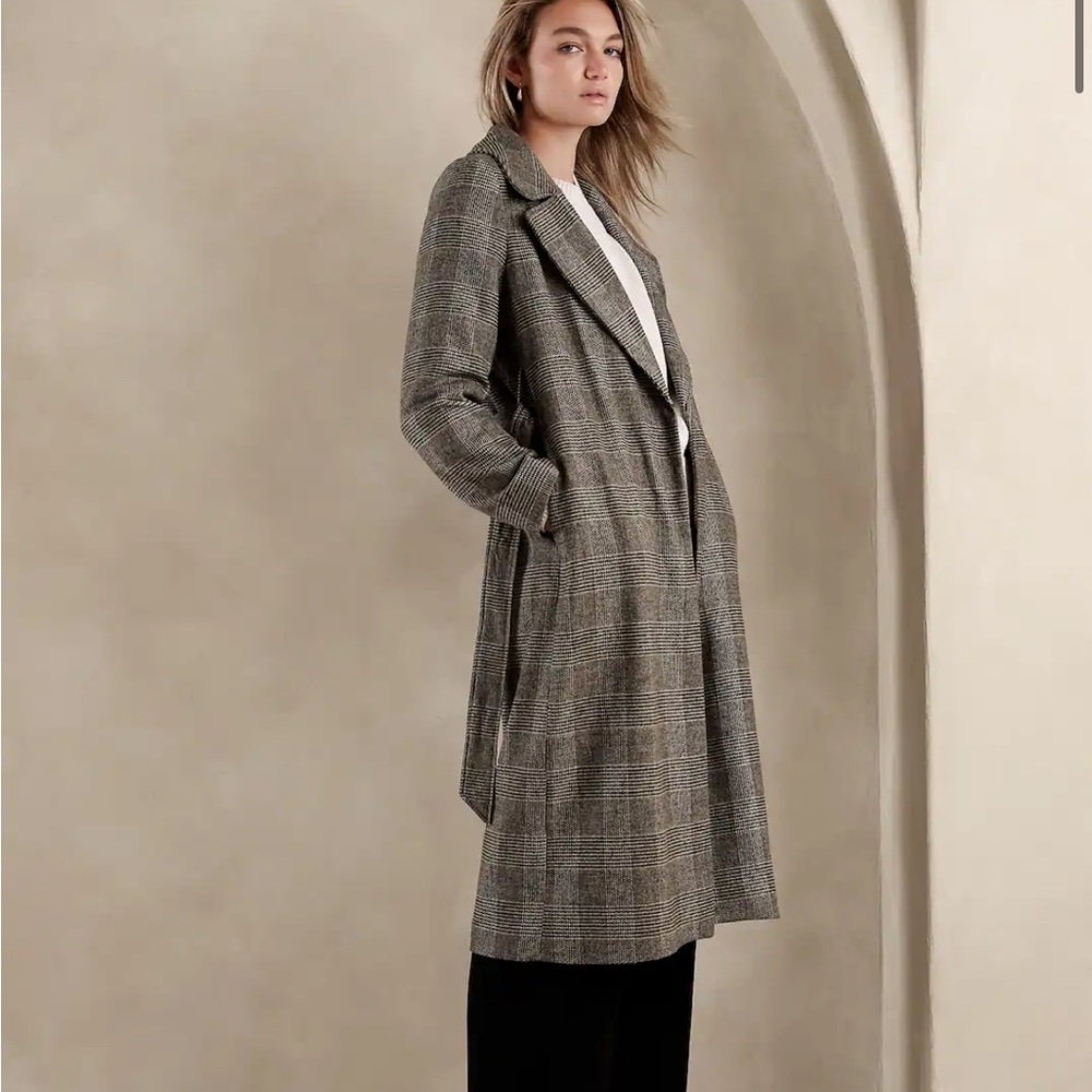 Banana Republic Tie Waist Wrap coat